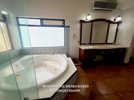 Casas en aquiler o venta Escazu Costa Rica, CR Escazu casas de lujo|alquiler o venta, Escazu Los Laureles casas en alquiler o en venta, Venta de cass Escazu Costa Rica, Alquiler casas en CR Escazu Laureles