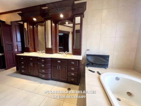 Casas en venta CR Santa Ana Hacienda Lindora, Venta de casas de ujo en CR Santa Ana, Hacienda Lindora Santa Ana casas de lujo en venta