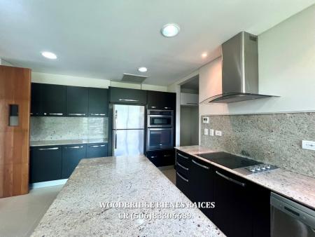 Escazu Central Park condominios en alquiler, CR Escazu condominios de lujo en Central Park en alquiler o venta, Central Park Escazu Trejos Montealegre condos en alquiler o venta
