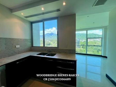 Escazu Central Park condominios en alquiler, CR Escazu condominios de lujo en Central Park en alquiler o venta, Central Park Escazu Trejos Montealegre condos en alquiler o venta
