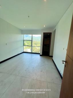 Escazu Central Park condominios en alquiler, CR Escazu condominios de lujo en Central Park en alquiler o venta, Central Park Escazu Trejos Montealegre condos en alquiler o venta