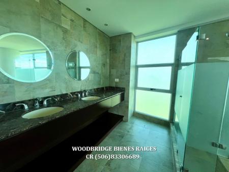 Escazu Central Park condominios en alquiler, CR Escazu condominios de lujo en Central Park en alquiler o venta, Central Park Escazu Trejos Montealegre condos en alquiler o venta