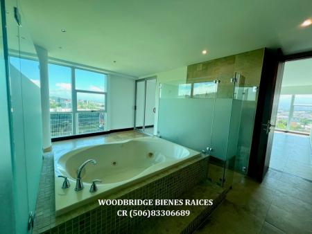 Escazu Central Park condominios en alquiler, CR Escazu condominios de lujo en Central Park en alquiler o venta, Central Park Escazu Trejos Montealegre condos en alquiler o venta