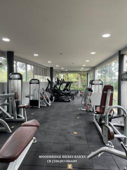Central Park Escazu condominios en alquiler o venta, CR Escazu condos de lujo en alquiler o venta Central Park