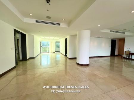 Central Park Escazu condominios en alquiler o venta, CR Escazu condos de lujo en alquiler o venta Central Park
