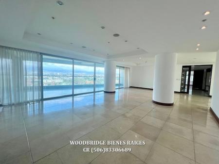 Central Park Escazu condominios en alquiler o venta, CR Escazu condos de lujo en alquiler o venta Central Park