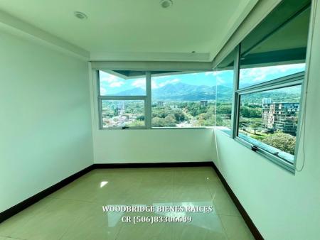 Central Park Escazu condominios en alquiler o venta, CR Escazu condos de lujo en alquiler o venta Central Park
