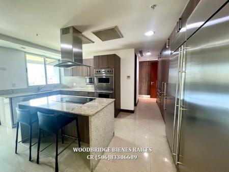 Central Park Escazu condominios en alquiler o venta, CR Escazu condos de lujo en alquiler o venta Central Park