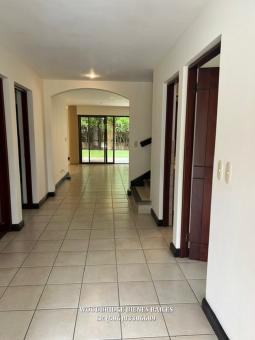 CR Escazu casas en alquiler, Casas en alquiler Escazu Trejos Montealegre