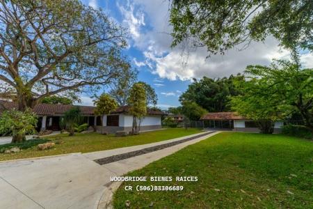 CR Escazu casa de lujo en venta, Venta de casas con jardines |Escazú Costa Rica, San Rafael Escazú casas en venta
