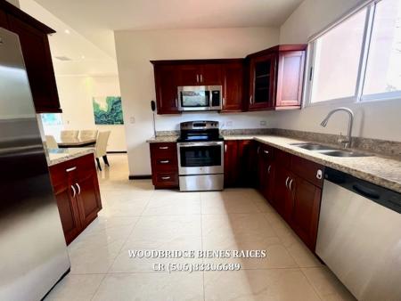 CR Escazu condo alquiler amueblado, Alquiler de condominios en Escazu San Rafael, Condominios en alquiler Costa Rica Escazu