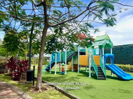 Casas en alquiler Escazú Costa Rica, Casas en alquiler Escazú Guachipelin, Casas alquiler Escazu Condominio Source Living