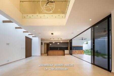 Escazú Laureles casas en venta, CR Escazú casas nuevas en venta en Laureles, Venta de casas con piscina|Escazú Costa Rica, CR Escazú venta de propiedades|casas en venta en Laureles