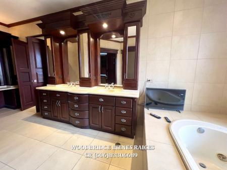 Costa Rica Santa Ana casas de lujo alquiler o venta, Alquiler casas de lujo CR Santa Ana Hacienda Lindora, CR Santa Ana Lindora casas de lujo en venta