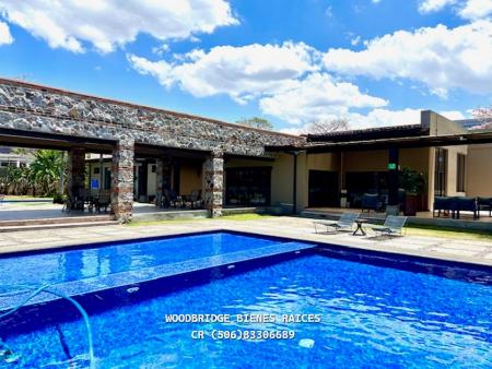 Luxury homes for sale in CR Escazu Cerro Alto, CR Escazú casas en venta en Condominio Cerro Alto